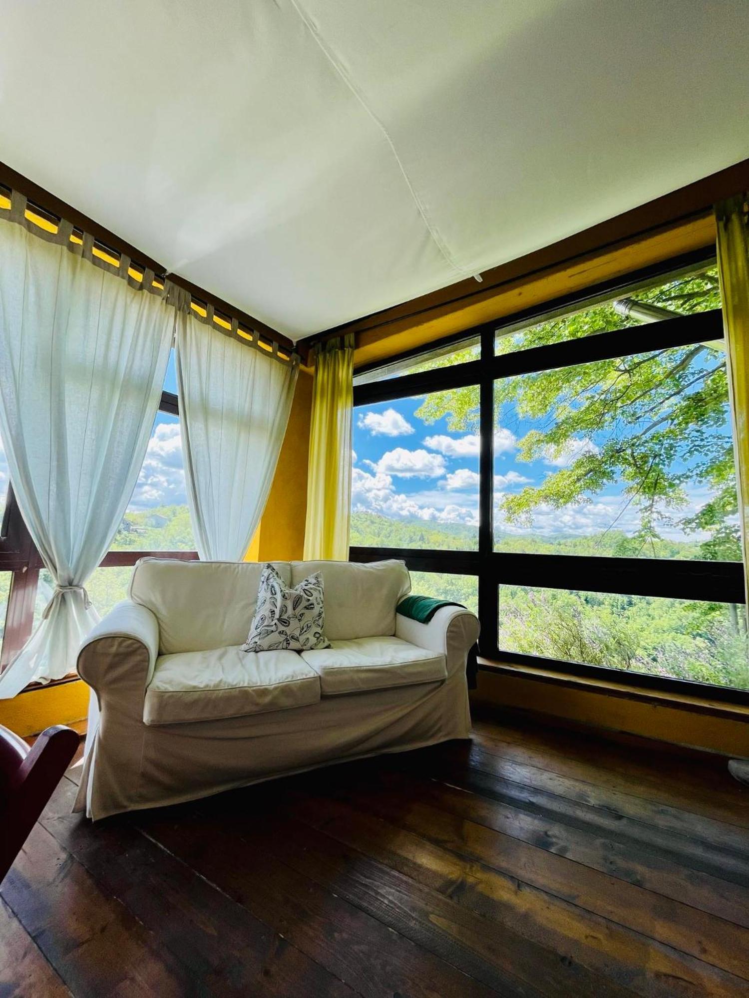 B&B Al Giardino Dei Mandorli Prasco 外观 照片