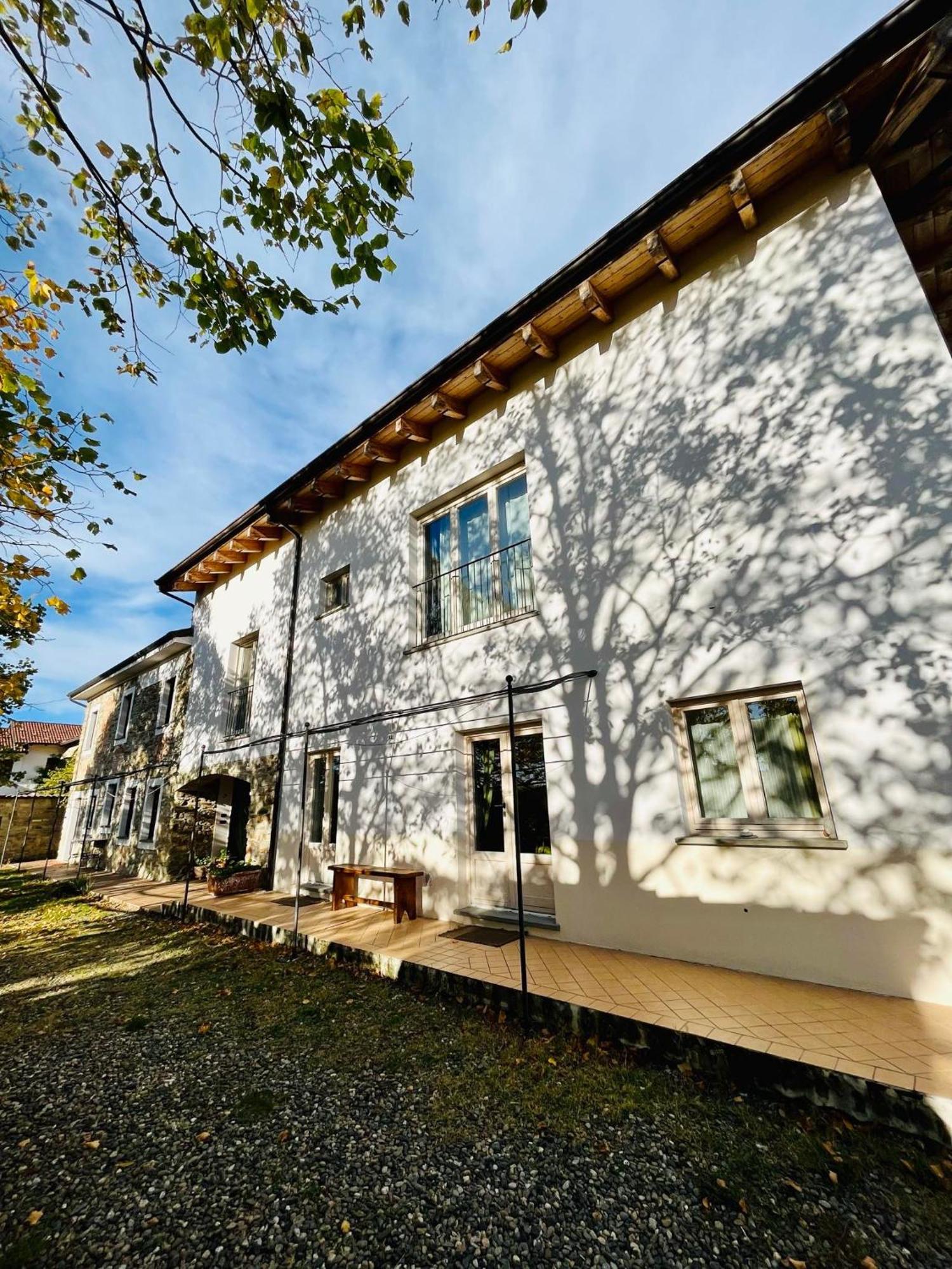 B&B Al Giardino Dei Mandorli Prasco 外观 照片