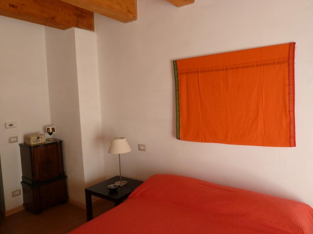 B&B Al Giardino Dei Mandorli Prasco 客房 照片