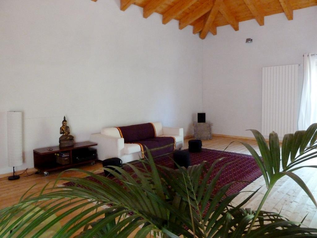 B&B Al Giardino Dei Mandorli Prasco 外观 照片