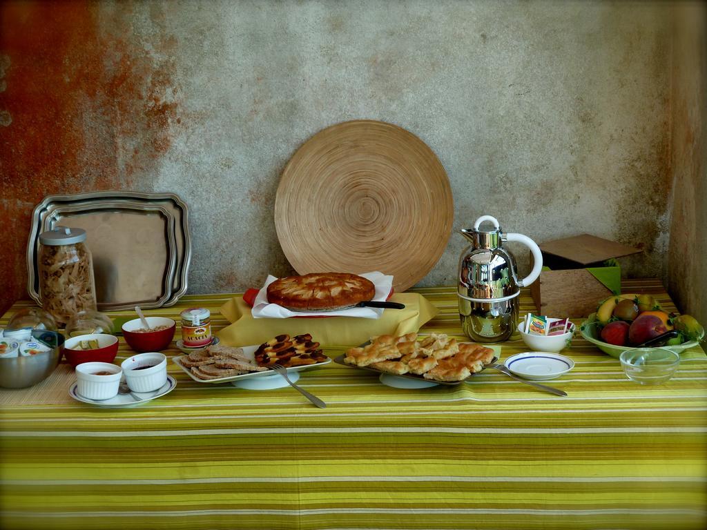 B&B Al Giardino Dei Mandorli Prasco 外观 照片